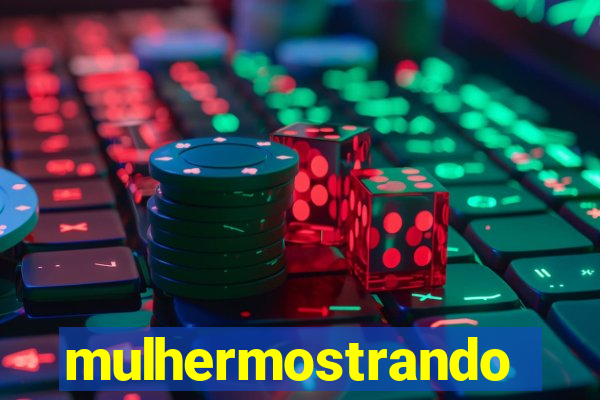 mulhermostrandoopeito