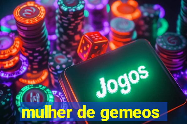 mulher de gemeos